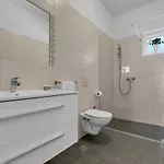 Vranjes 아파트