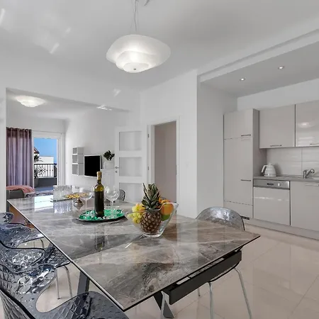 Apartment Vranjes