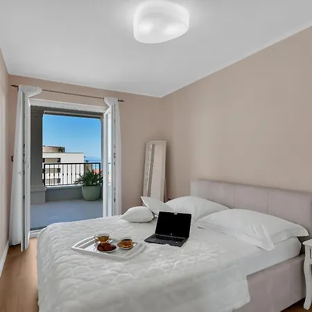 Vranjes Apartment *