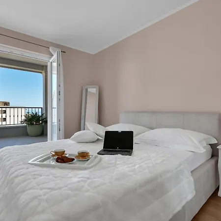 Apartment Vranjes