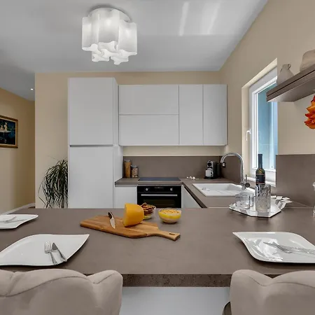 Vranjes Apartment *