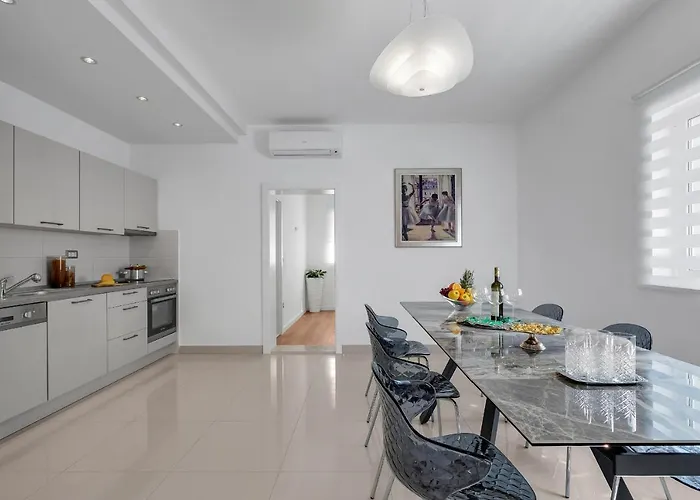 Vranjes * מאקרסקה